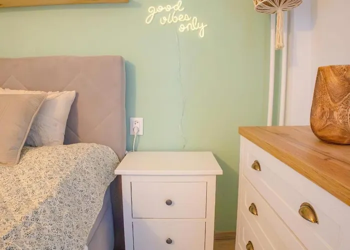 Cozy Little In Old Tw ברטיסלאבה