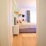 アパート Cozy Little In Old Tw ブラチスラヴァ